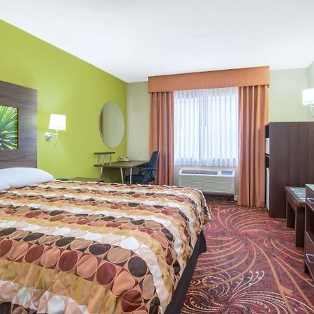Super 8 By Wyndham Portales Motel Dış mekan fotoğraf