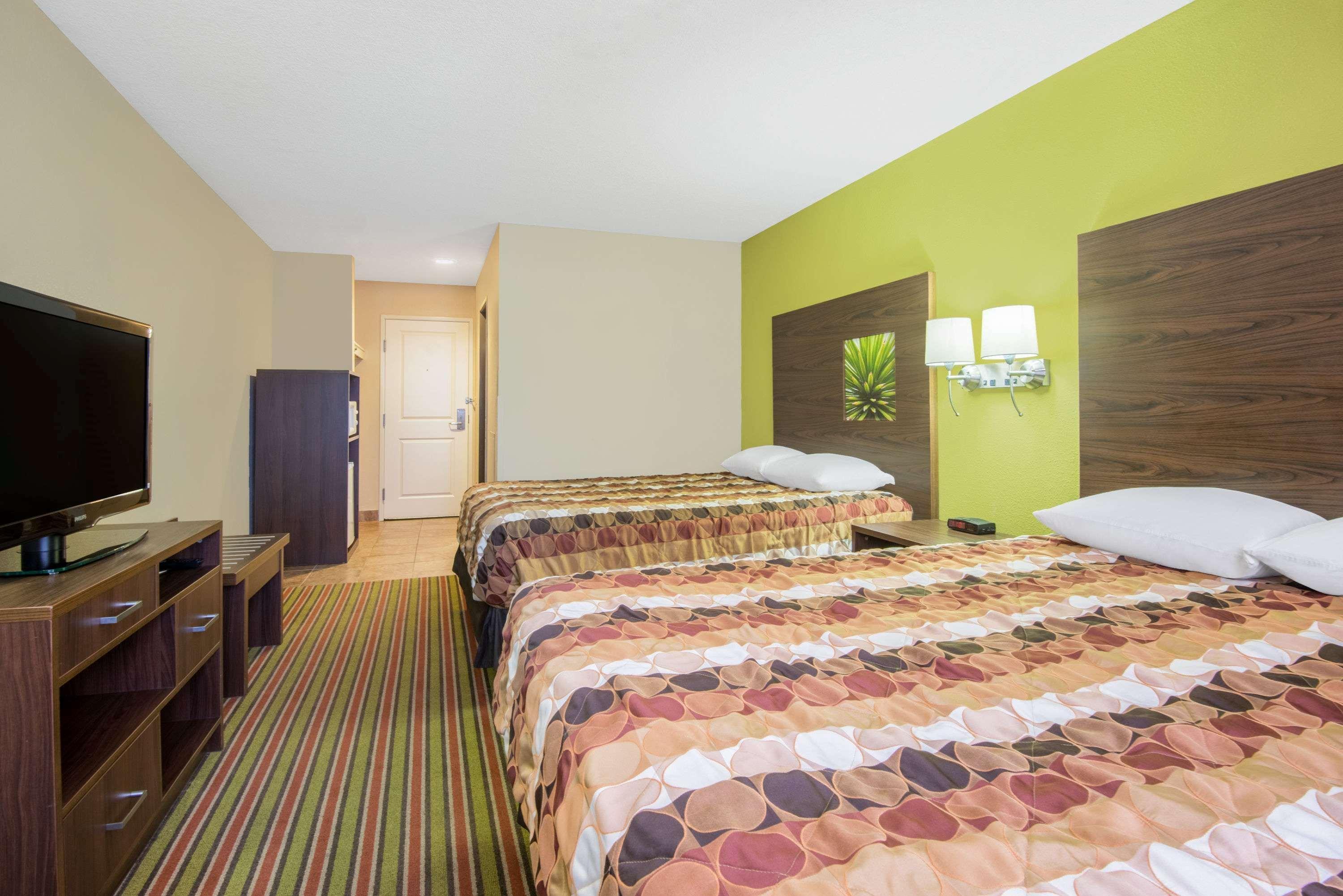 Super 8 By Wyndham Portales Motel Dış mekan fotoğraf