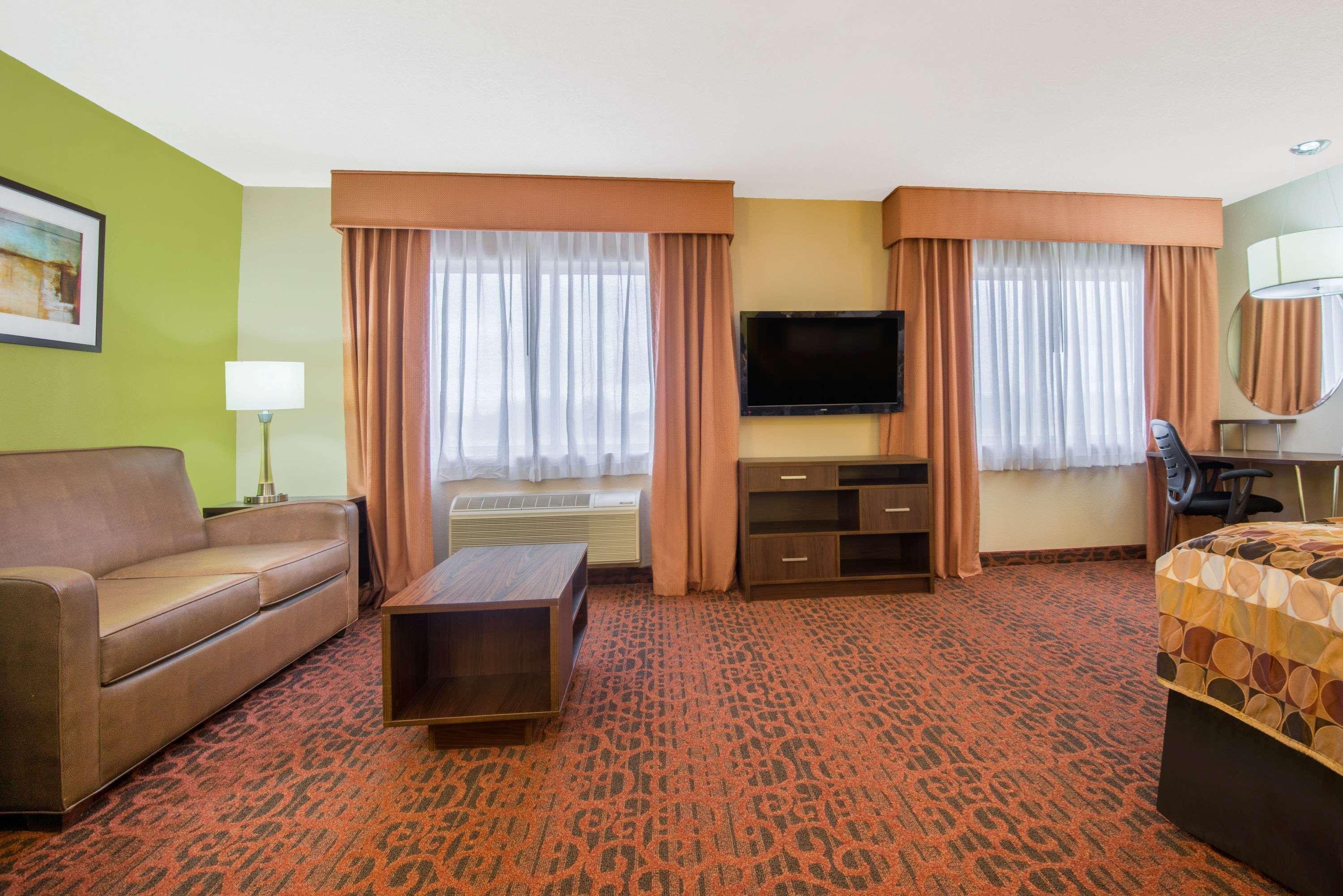 Super 8 By Wyndham Portales Motel Dış mekan fotoğraf