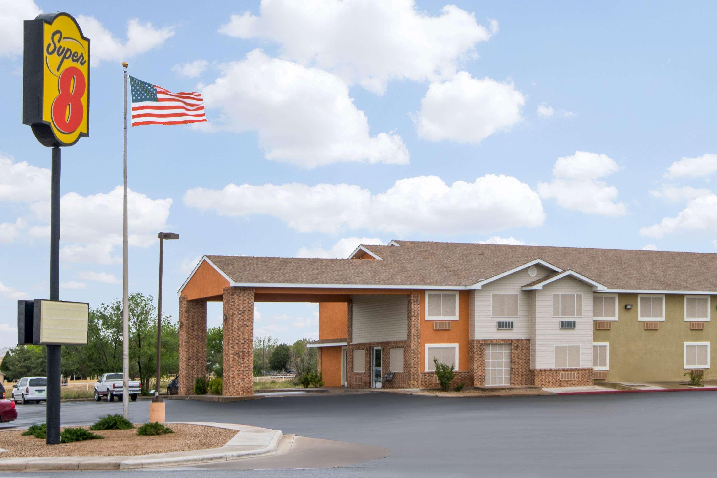 Super 8 By Wyndham Portales Motel Dış mekan fotoğraf
