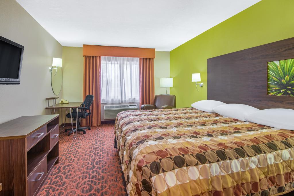 Super 8 By Wyndham Portales Motel Dış mekan fotoğraf